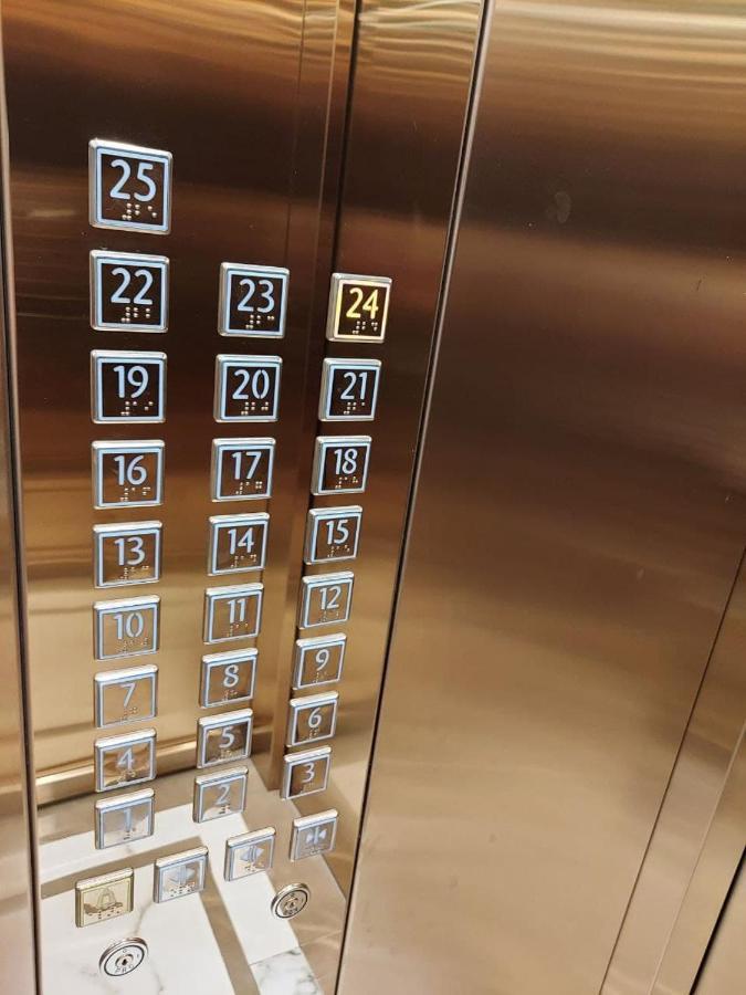 Level 24 - Sea & Sky View Apartment Oldenburg Bagian luar foto